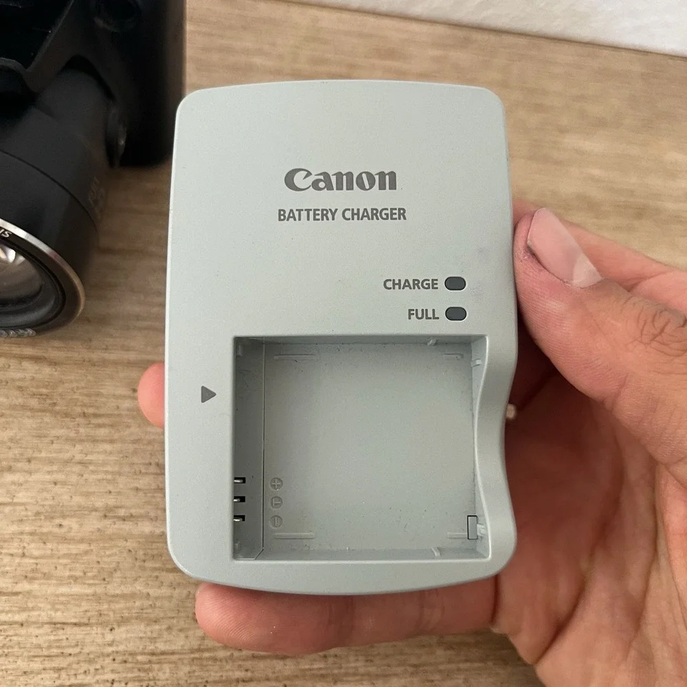 Canon Powershot SX510 HS 12.1 Mp Wi-Fi Digital Camera - Working - With Charger